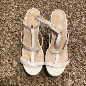 New never worn wedges